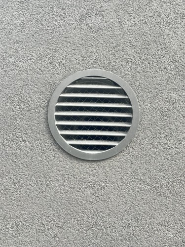 Czerpnia wyrzutnia ścienna kratka okrągła aluminiowa z siatką 160 TICKA